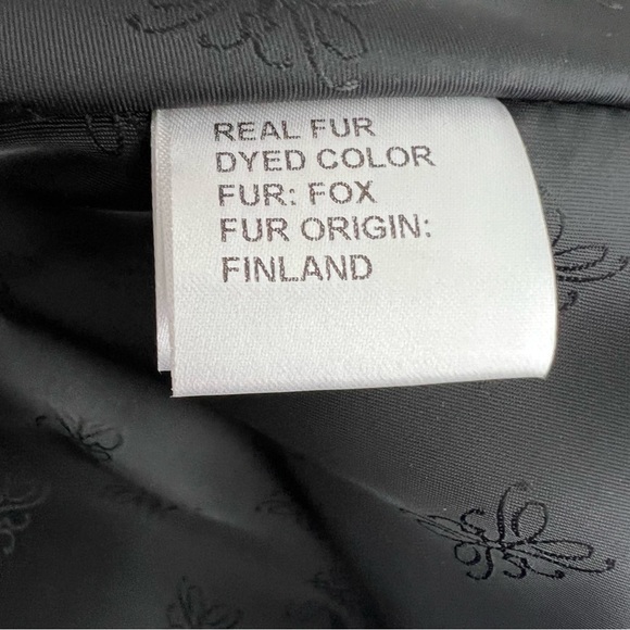 Belle Fare Asymetrical Fox Fur Poncho with Leather Inserts NWT - Picture 11 of 11